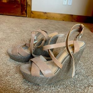 Like new Gianni Bini wedges
